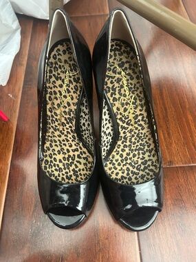 Jessica Simpson Black Patent Peep-Toe Pumps